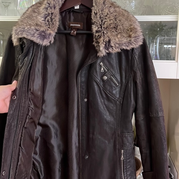 Danier leather jacket / coat - Picture 4 of 6
